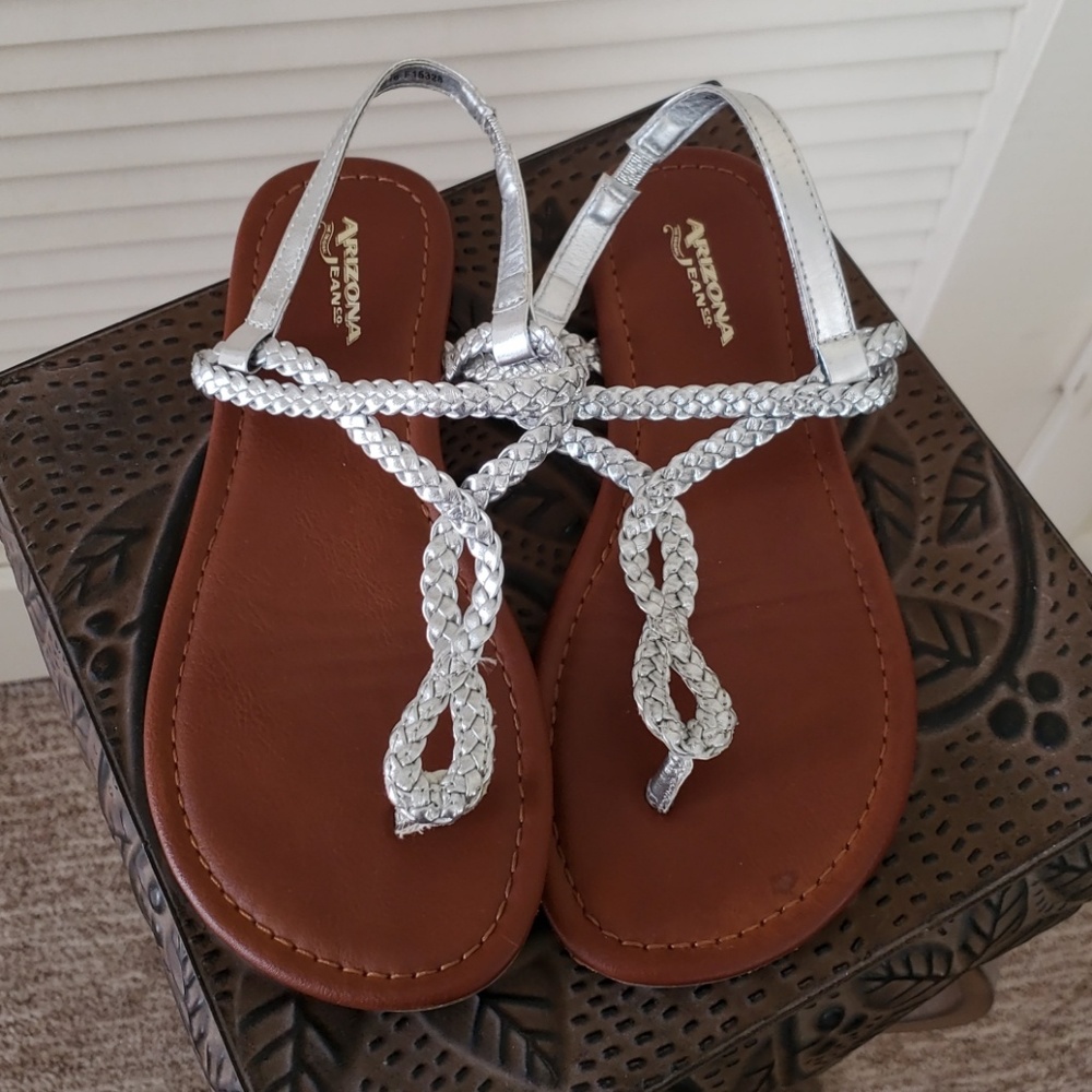 👧 Arizona Silver Sandals Size 1 Adjustable Backs